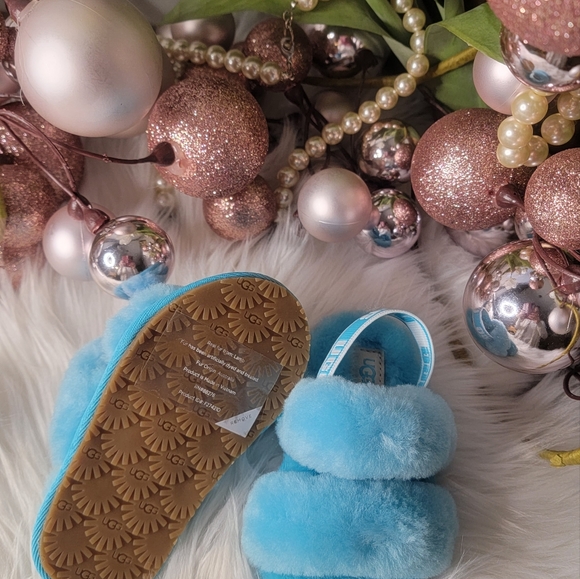 UGG Toddler FLUFF YEAH SLIDE - Picture 2 of 8